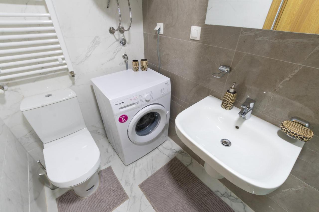 Modern ǀ 1 Bedroom ǀ Wifi スコピエ エクステリア 写真